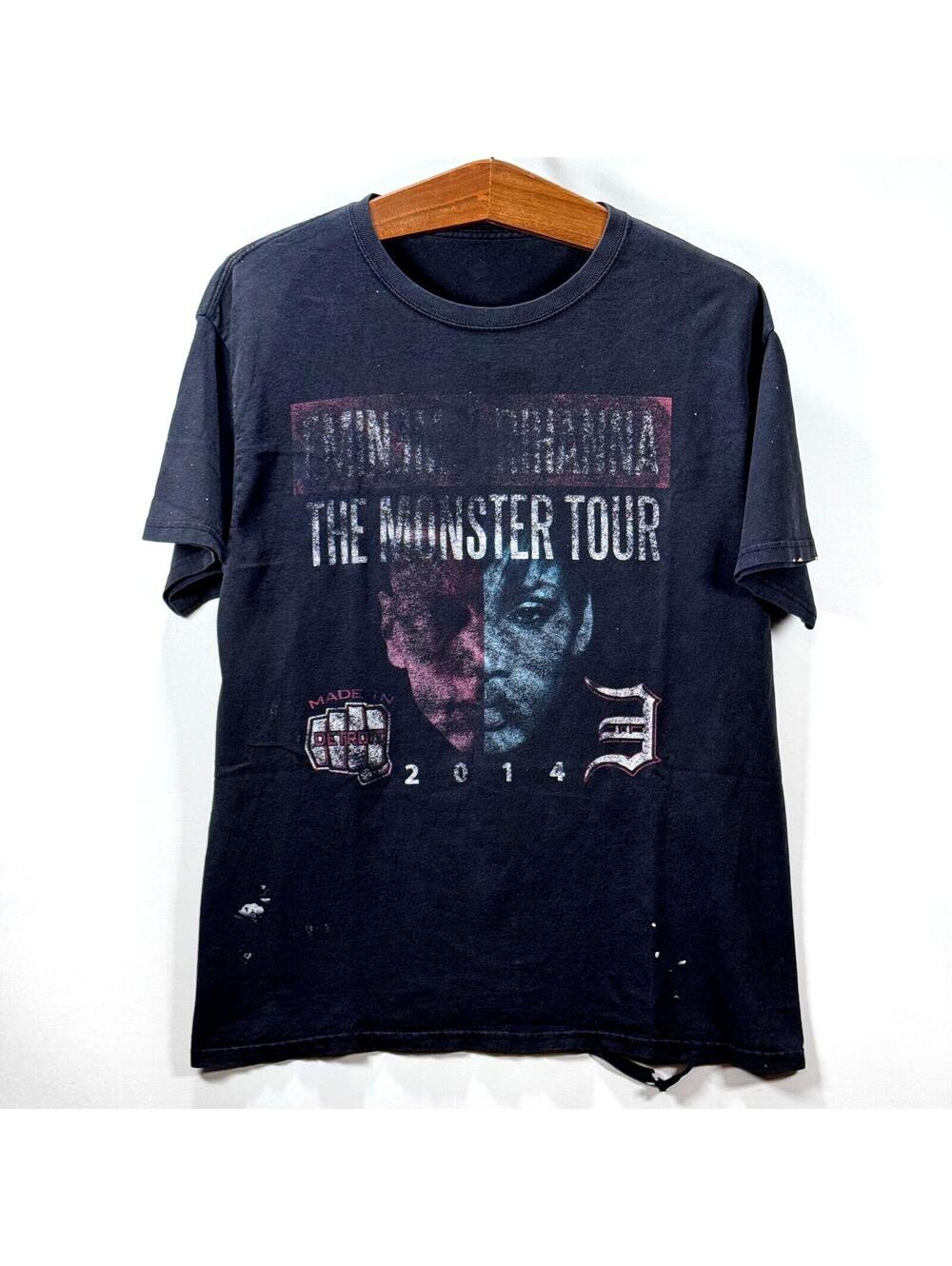 2014 Eminem x Rihanna "The Monster Tour" T-Shirt - Medium